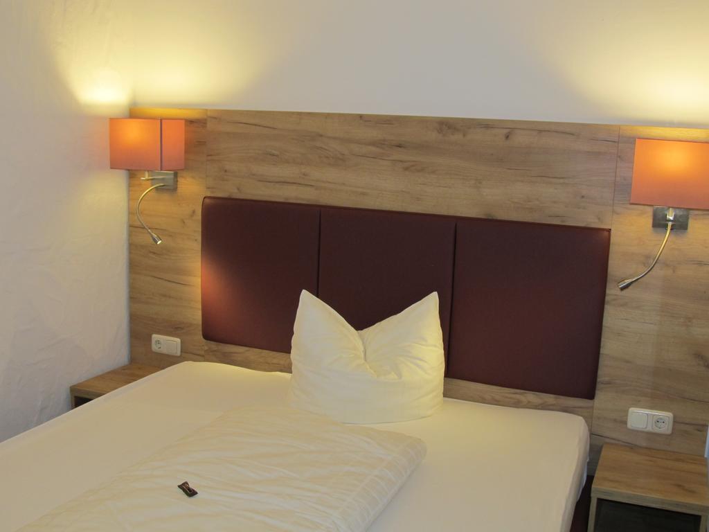Zum Treppche Hotel Garni Gladenbach Buitenkant foto